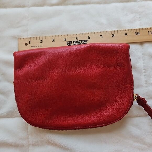 Talbots Vibrant Red Soft Leather Pebbled  Wristlet/Clutch Zip Turn Lock EUC - Picture 6 of 9
